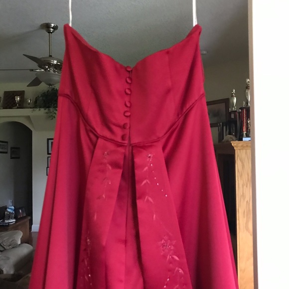 David’s Bridal - Picture 2 of 2